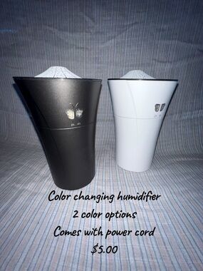 Color-Changing Cup Humidifier - Black or White